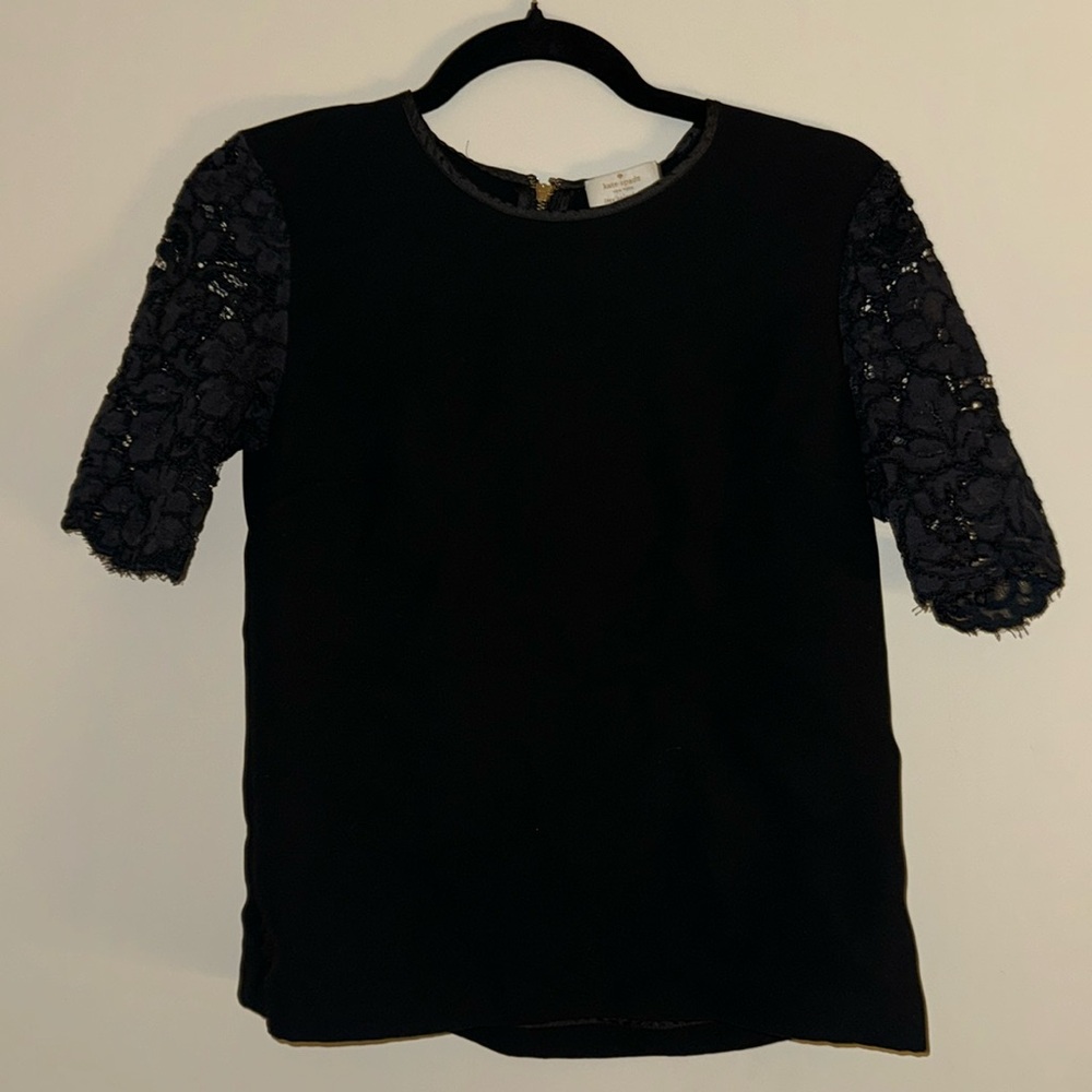 Black lace sleeve blouse ♠️